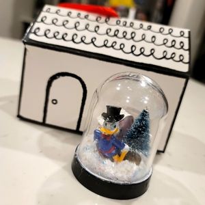 Little globe with Uncle Scrooge Mc Duck Disney Holiday Gift